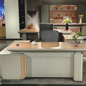 マット塗装の木製エグゼクティブデスク |   企業向けの耐久性のある仕上げ |   大量注文の場合はカスタムサイズとカラー - Product Image 2