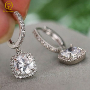 Pendientes Colgantes Halo de Diseño Clásico, Platino, Corte Cojín, Diamante Cultivado en Laboratorio, Color D, Claridad VVS, Certificado IGI, Personalizado para Regalo - Product Image 4
