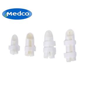 Attelle de doigt Medco en plastique, lot de 4, pour la fixation des fractures et le soutien du poignet - Product Image 1