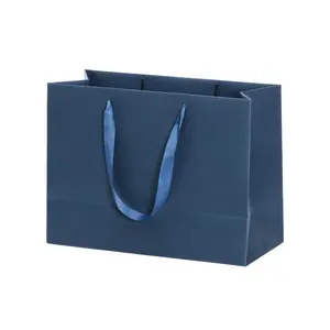 Thick Kraft Paper Bag Corporate Tote Gift Bag Printing Clothing Store Paper Packaging Fashion Black Portable Paper Bag