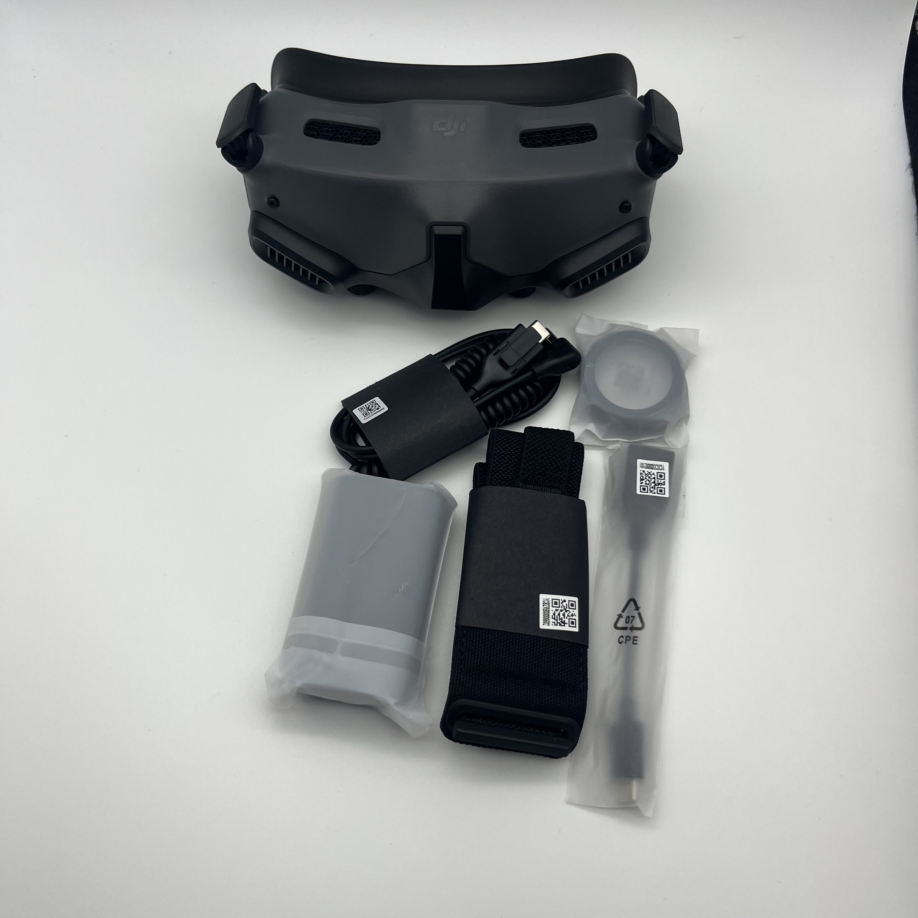 DJI Goggles 2 Motion Combo with FPV Motion Controller for an 