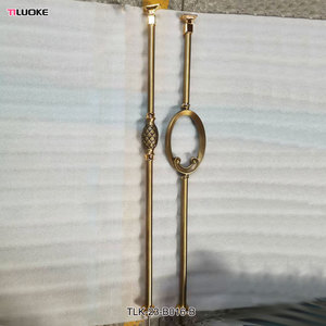 ราวบันได<span class=keywords><strong>ทอง</strong></span>เหลืองหล่อแบบทันสมัย ดีไซน์ติดตั้งบนพื้น ผิวสัมผัสทองเหลืองโบราณ ชิ้นส่วนสี<span class=keywords><strong>ทอง</strong></span> K ปรับความสูงได้ตามต้องการ - Product Image 4