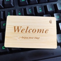 Cartes-clés RFID pour hôtels et motels, puces 1K, mini-étiquettes étanches en bois et bambou, personnalisables