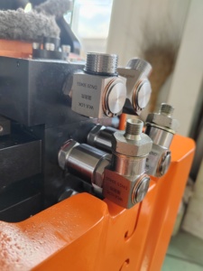 Attache rapide hydraulique GJTR 5000 avec rotateur inclinable à 360 degrés pour excavatrices de 8 à 12 tonnes, garantie 1 an - Product Image 4