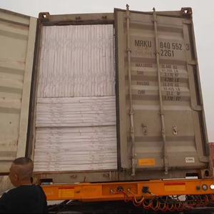 Plaque de plafond en plâtre laminé 2x2 pi 9,5 mm avec bordure en <span class=keywords><strong>PVC</strong></span> <span class=keywords><strong>TE</strong></span>, conforme ASTM CE, avec feuille d'aluminium, référence 991 - Product Image 4