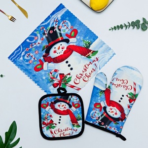 Ensemble de gants de cuisine résistants à la chaleur, pour la cuisson à haute température, le micro-ondes et le four, série de Noël, ensemble de 3 pièces - Product Image 1