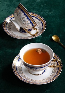 Service à café en céramique blanc et bleu doré de style européen pour le thé de l'après-midi, idéal pour les mariages - Vente en gros usine - Product Image 5