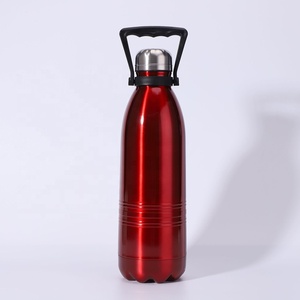 Bouteille d'eau sport en acier inoxydable de 64 oz, grande capacité avec poignée, gourde isotherme en forme de cola de 1800 ml, goulot étroit - Product Image 5