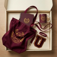 Ensemble cadeau universitaire personnalisé, kit de bienvenue pour l'esprit universitaire, avec sac fourre-tout en toile, carnet, tasse, patch en chenille pour les événements des anciens étudiants