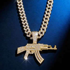 Collar de cadena cubana con diseño de pistola subfusil AK de aleación NL2113, estilo hip-hop unisex, cadena para suéter, para fiesta - Product Image 3