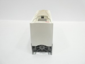 ACS550-U1-08A8-4 ไดรฟ์ VFD แบบ AC 0-500Hz 380-480V-AC 5HP 0-480V-AC PLC - Product Image 1