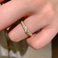 Bague pour femme en tungstène et zircon, style vintage, luxueuse et raffinée, avec motifs filigranés et étoiles scintillantes, fabrication haut de gamme et complexe