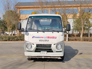 Camion Cisterna Usato Economico Isuzu Giapponese per Trasporto Acqua Potabile, Autocisterna da 5m3 per Irrigazione Stradale - Product Image 2