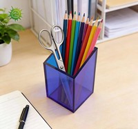 Porte-stylos en acrylique bleu translucide en gros, pot à crayons de bureau à ouverture inclinée pour rangement de fournitures de bureau OEM
