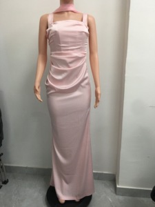 Vestido Largo Formal de Satén para Mujer con Cuello Halter y Cintura Fruncida con Lazo, con Pañuelo a la Moda - Product Image 6