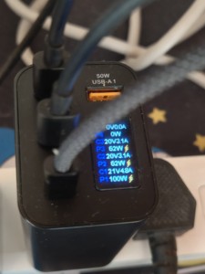 Nouveau chargeur de voyage USB Type-C 4 ports 140W GaN avec prise en charge QC3.0 et PD pour ordinateur <span class=keywords><strong>portable</strong></span>, appareil photo et écouteurs - Utilisation au bureau et à domicile - Product Image 6