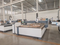Routeur CNC pour la sculpture et la gravure de portes en bois, modèle 2030, pour l'exportation au Brésil