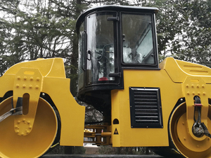 Rouleau compresseur routier LTC6 de haute qualité fabriqué en Chine, tout neuf - Product Image 3