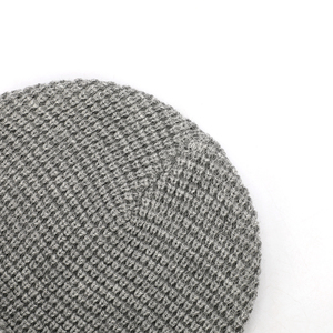 Bonnet de pêcheur en acrylique pour hommes, couvre-chef 100%, de haute qualité, personnalisé, Slouchy, Patch en cuir, squelette, côtelé, gaufrier, gris - Product Image 4
