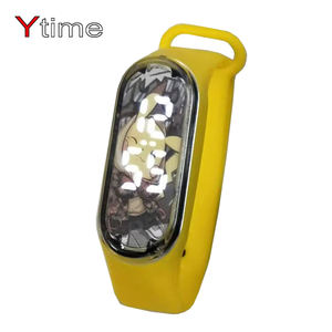 Ventes d'usine directes-<span class=keywords><strong>Nouveau</strong></span> Marvel <span class=keywords><strong>Spider</strong></span> <span class=keywords><strong>Man</strong></span> Iron <span class=keywords><strong>Man</strong></span> Montre numérique pour enfants Garçons Sport Boîtier ovale Flip Projection Toy - Product Image 4