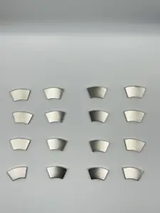 磁石メーカー販売無料サンプル焼結希土類NdFeb磁石超強力永久円形ディスクネオジムN52磁石