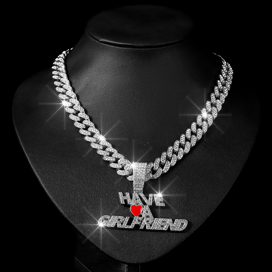 chica cubana plateada