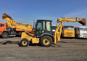 Retroexcavadora de 8.4 Toneladas, Marca Líder, 1.2 Cbm, Modelo CLG777A con Motor Weichai, PLC y Bomba de Rodamientos 4x4 en Anguilla - Product Image 2