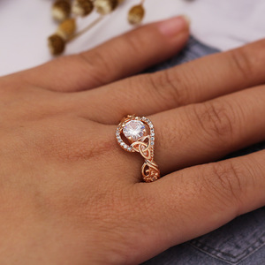 Anello Floreale da Donna Stile Fidanzamento con Design a Foglia e Ramo, Gioiello Elegante Regolabile per Uso Quotidiano - Product Image 4