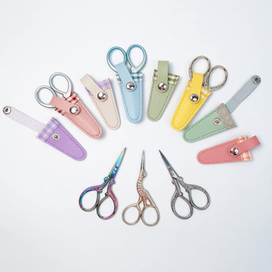 ปลอกกรรไกรหนัง PU ขนาดเล็กน่ารัก ปักลายตารางสีสันสดใส ปลอกกรรไกรแบบสวม - Product Image 3