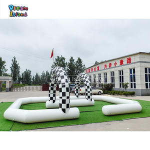 Pista de carreras de <span class=keywords><strong>Go</strong></span> Kart inflable de <span class=keywords><strong>circuito</strong></span> grande para patio de recreo al aire libre para coches de choque a la venta - Product Image 3