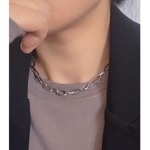 Kalung Rantai Tebal Kotak Gaya Ins Unisex Bahan Stainless Steel Lapis Emas 18K Rantai Klavikula Sederhana untuk Pria Wanita - Product Image 3