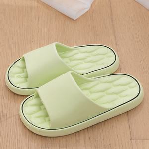 Sandalias Chanclas de Interior Más Vendidas - Ligeras, Acolchadas, Antideslizantes, Antiolor, Duraderas, de PVC de Alta Calidad para Verano - Product Image 1