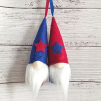Ornements en tissu assortis pour la fête de l'Indépendance américaine, y compris des porte-clés en peluche en forme d'étoile à cinq branches, des décorations de Rudolph