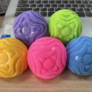 Adorable Pelota de Peluche con Cara de Pom Pom, Bola de Pelusa Milagrosa para Aliviar el Estrés, Juguete Blandito Schylling NeeDoh Flower Power - Product Image 2