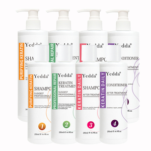 Le salon utilise un shampooing professionnel à la kératine pour améliorer et réparer les cheveux crépus, ainsi qu'un shampooing épaississant à base de plantes naturelles - Product Image 3