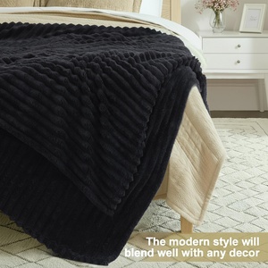 Couverture légère et douce en flanelle polaire, couverture décorative côtelée pour canapé ou femme, plusieurs tailles disponibles - Product Image 4