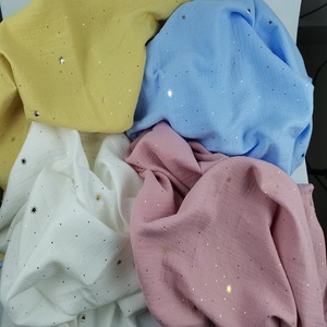 Usine directe en gros 100% coton <span class=keywords><strong>Double</strong></span> <span class=keywords><strong>gaze</strong></span> mousseline froissée tissu tissé avec étoile en feuille de ruban d'or pour filles garçons vêtements - Product Image 2