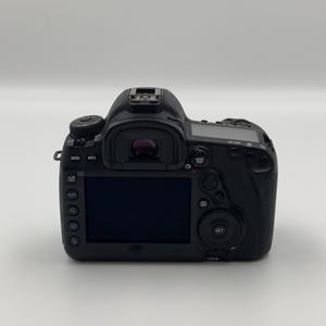 Appareils photo reflex numériques <span class=keywords><strong>Canon</strong></span> <span class=keywords><strong>5D</strong></span> <span class=keywords><strong>Mark</strong></span> <span class=keywords><strong>IV</strong></span> 4K plein format d'occasion, grade A+, avec Wi-Fi, double emplacement pour carte, écran tactile 4K, capteur CMOS 30,4 MP. - Product Image 2