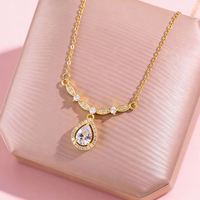 Colliers tendance en strass en forme de goutte d'eau, bijoux extravagants en acier titane pour femmes, cadeaux de collier