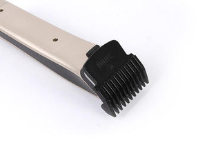 Máquina Cortapelos Eléctrica Recargable USB KM-5017 de Acero Inoxidable de Alta Potencia para Hombre y Bebé, Silenciosa y Segura - Product Image 4