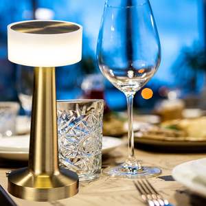 Moderne wiederauf ladbare Touch Night 3-Farben-Touch-Steuerung Luxus-Restaurant im Freien Kristall Tragbare Batterie Schnur lose LED-Tisch lampe - Product Image 6