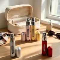 Atomiseur de parfum portable en aluminium OEM en forme de capsule, flacon rechargeable avec fenêtre inférieure, logo personnalisé