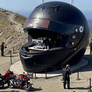 Camion de restauration rapide mobile en acier inoxydable personnalisé avec suivi GPS, résistant à la rouille, pour la vente de snacks en extérieur - Garantie 2 ans - Product Image 1