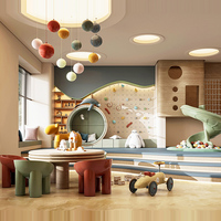 Lit pour enfants à deux étages à grande échelle, toboggan rotatif, boules océaniques, piscine à bulles, maison de jeu dans une villa