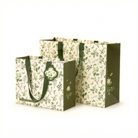 Sacs cadeaux en papier personnalisés avec logo, sacs de shopping floraux en gros avec poignées en ruban, emballage personnalisé