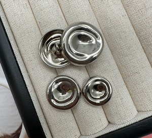 Nouveau design, boutons de couture ronds en or et argent, décoration de vêtements DIY, hip <span class=keywords><strong>hop</strong></span>, 15-23 mm, boutons en métal géométriques à tige pour manteaux, denim - Product Image 3