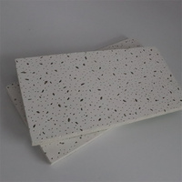 Tuile de plafond en laine de verre de conception moderne 60x60, blanche, 600/600 mm, isolation en laine minérale, panneau de plafond en fibre minérale pour hôtels