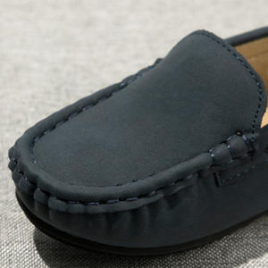 子供のカジュアルシューズ、靴に通気性のあるスリップが付いたキッズボーイズファッションカジュアルボートシューズ - Product Image 3