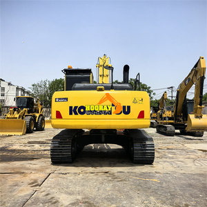 Excavatrice d'occasion Komatsu PC210-8 du Japon, modèle 2024, faible nombre d'heures, moteur et pompe en bon état, moteur puissant pour les projets de construction - Product Image 2