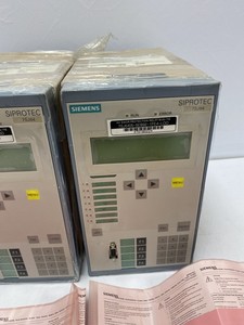 7SJ6405-5EB92-1FE4/EE SIPROTEC 4 รีเลย์ป้องกันกระแสเกิน PLC - Product Image 1